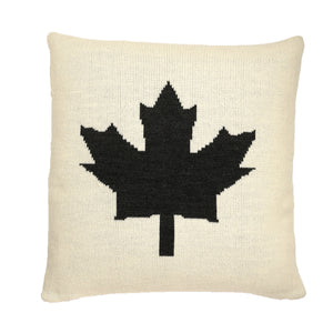 O Canada - Chunky Cable Knit Maple Leaf